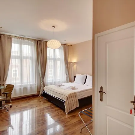 Jagiellonska 3 - Duze Przestronne Pokoje, Centrum Miasta, Szybkie Wifi Apartahotel